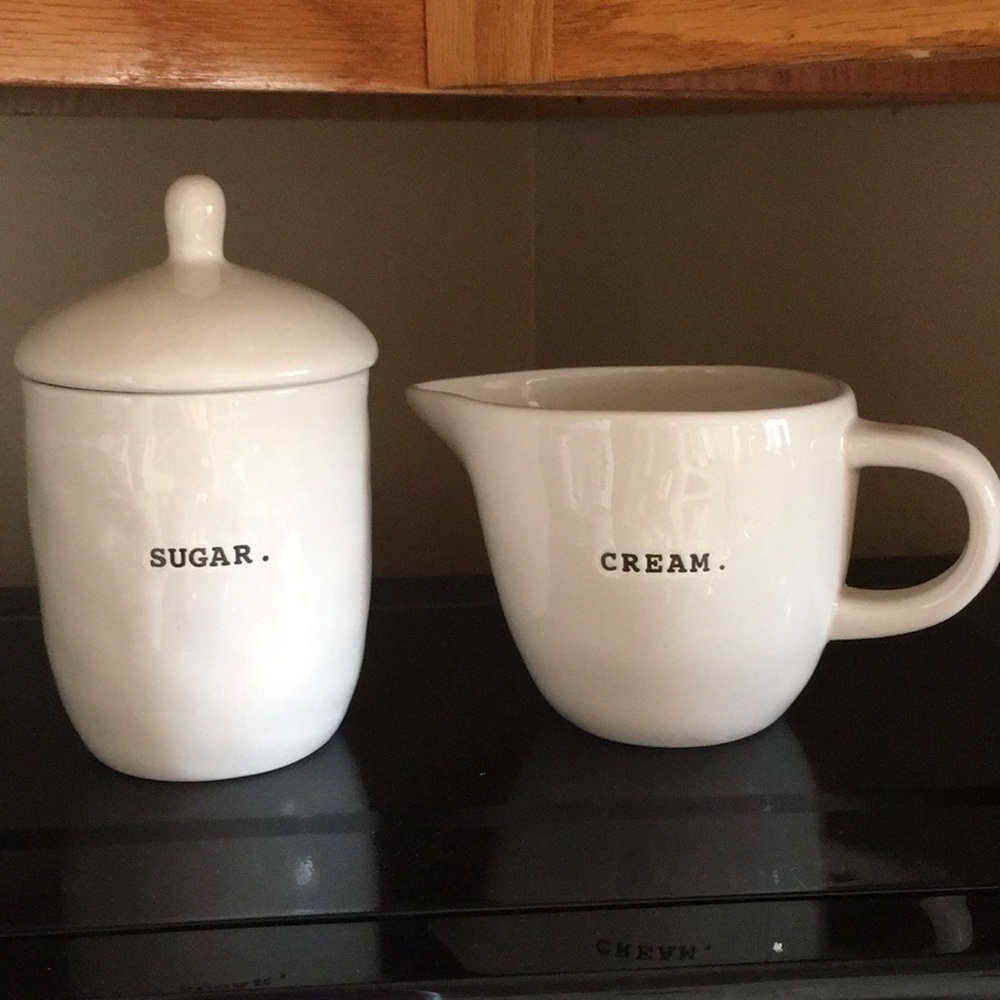 Rae Dunn Cream & Sugar set